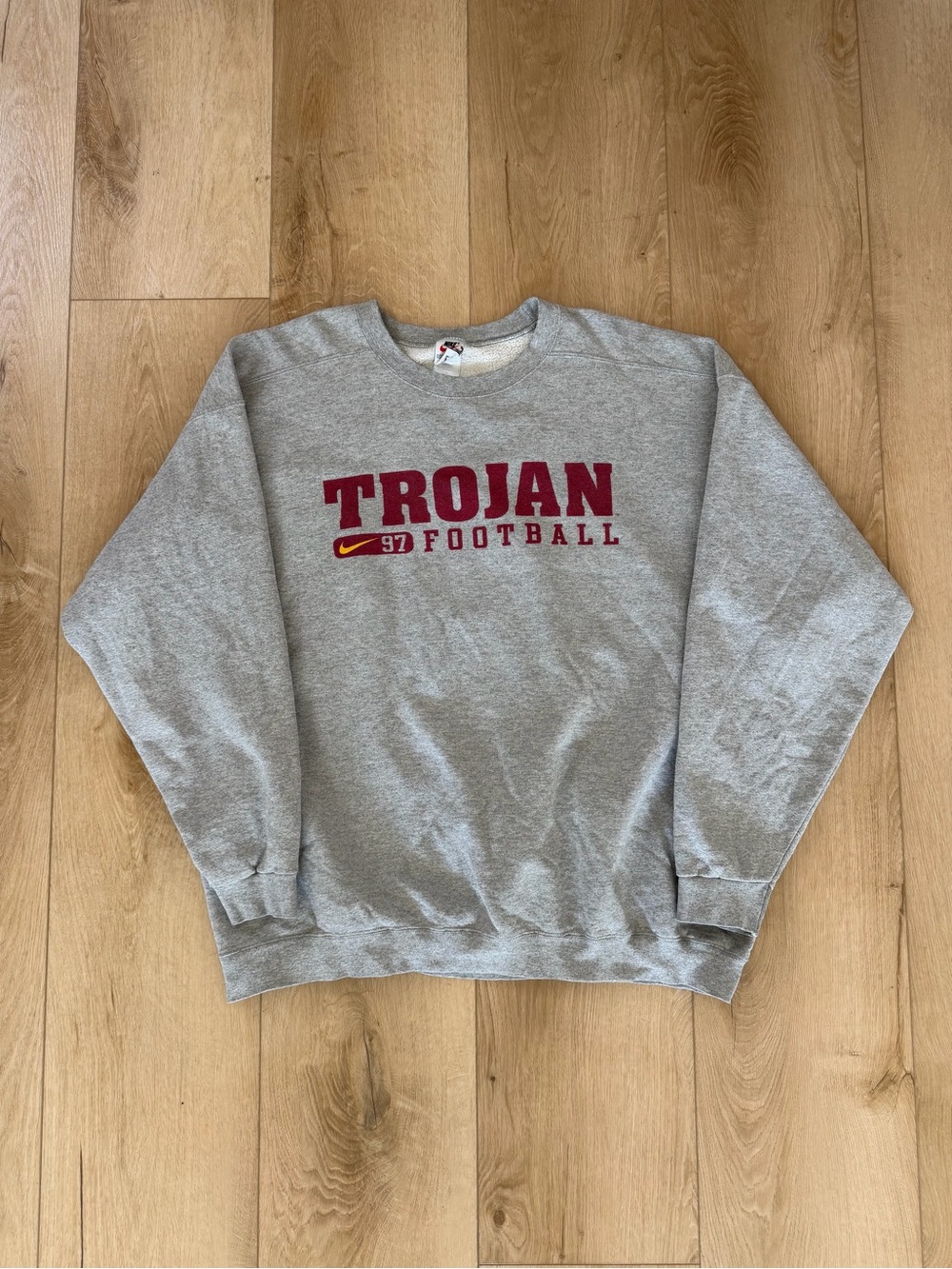 Vintage 97’ Nike USC Football Sweatshirt. Men’s XXL. Used.